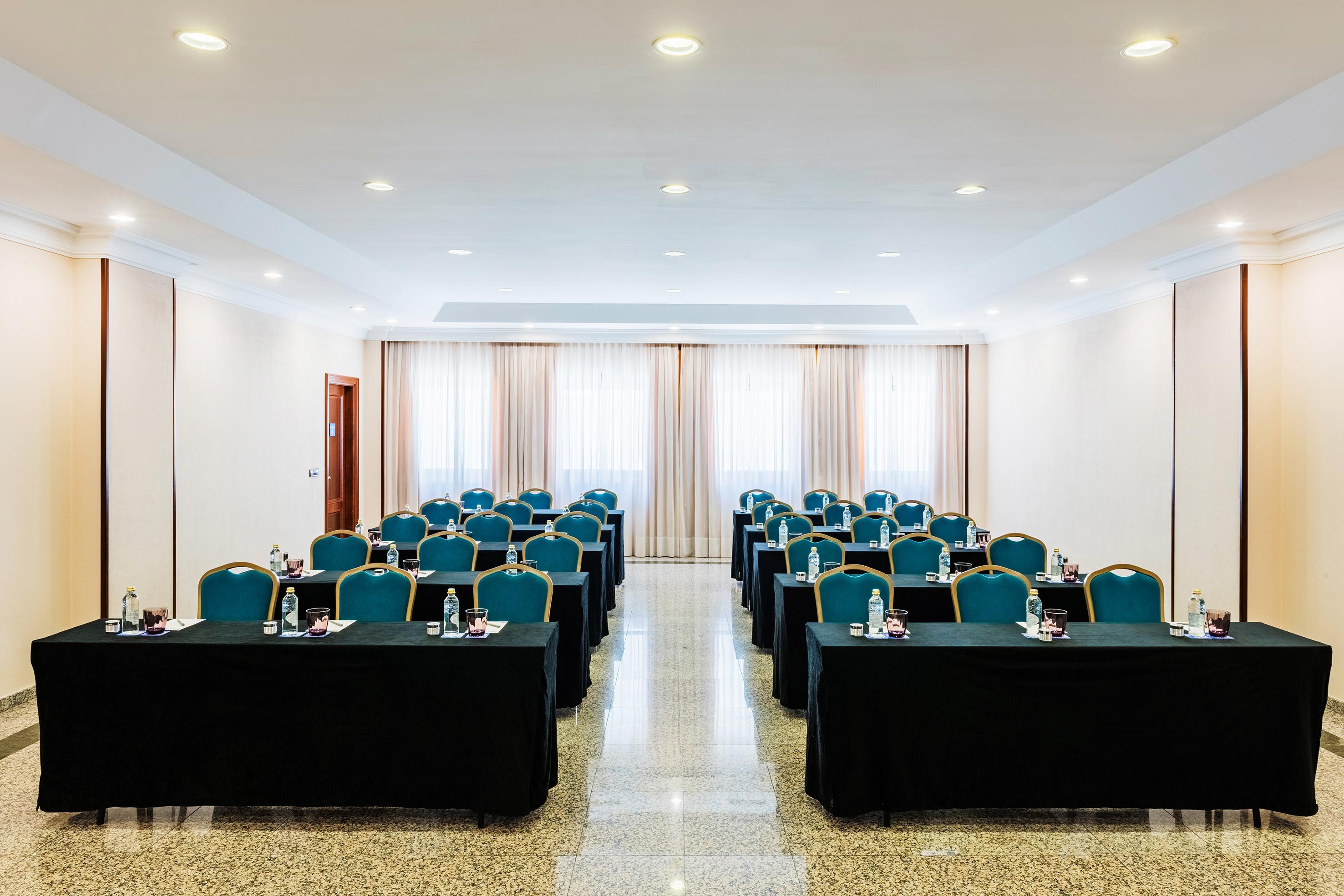 Hotel Santiago Plaza Affiliated By Melia Сантьяго-де-Компостела Экстерьер фото
