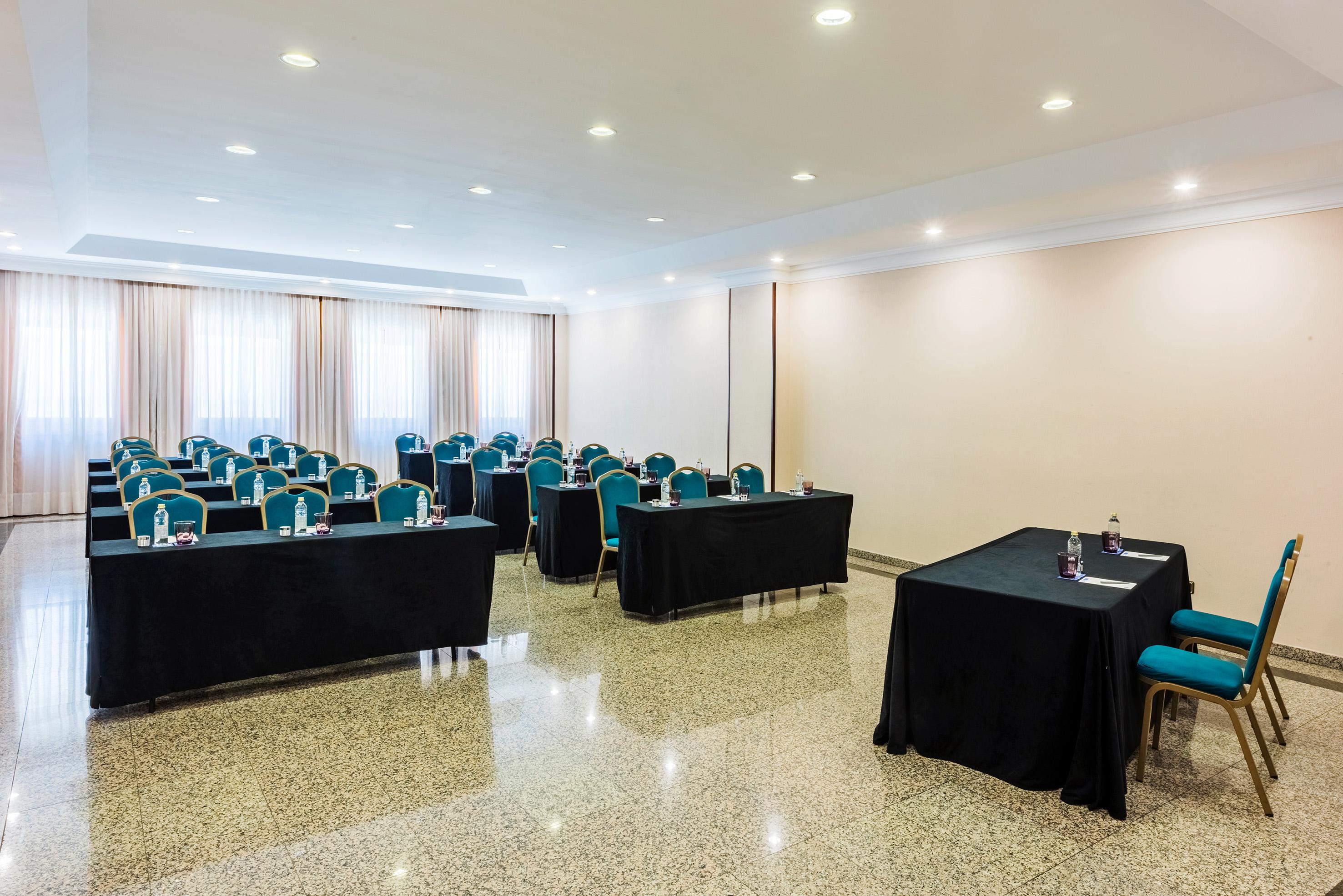 Hotel Santiago Plaza Affiliated By Melia Сантьяго-де-Компостела Экстерьер фото