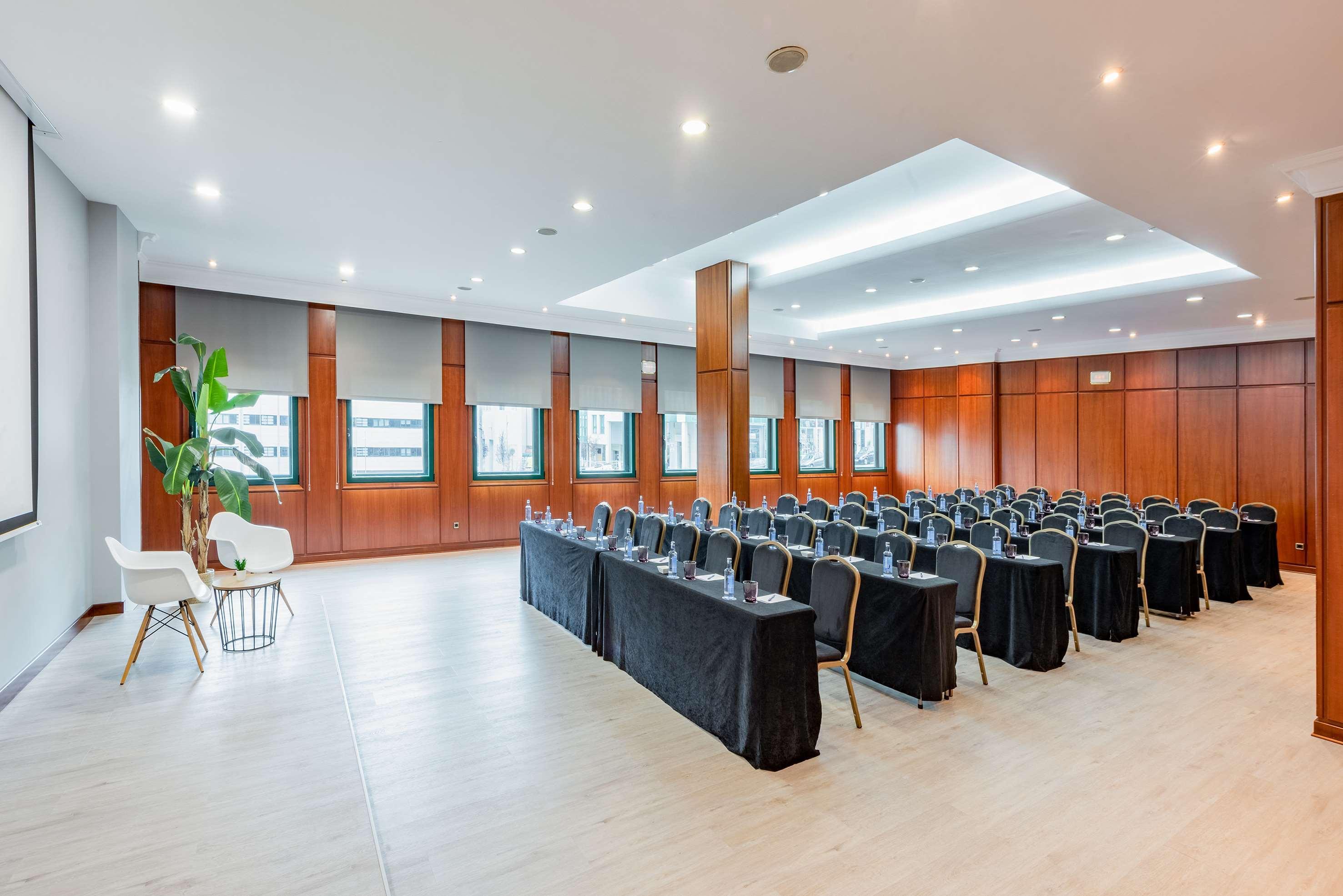 Hotel Santiago Plaza Affiliated By Melia Сантьяго-де-Компостела Экстерьер фото