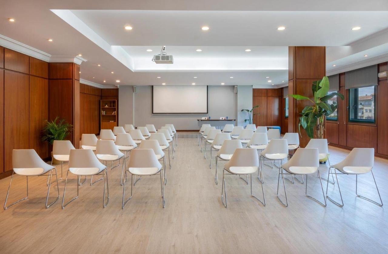 Hotel Santiago Plaza Affiliated By Melia Сантьяго-де-Компостела Экстерьер фото